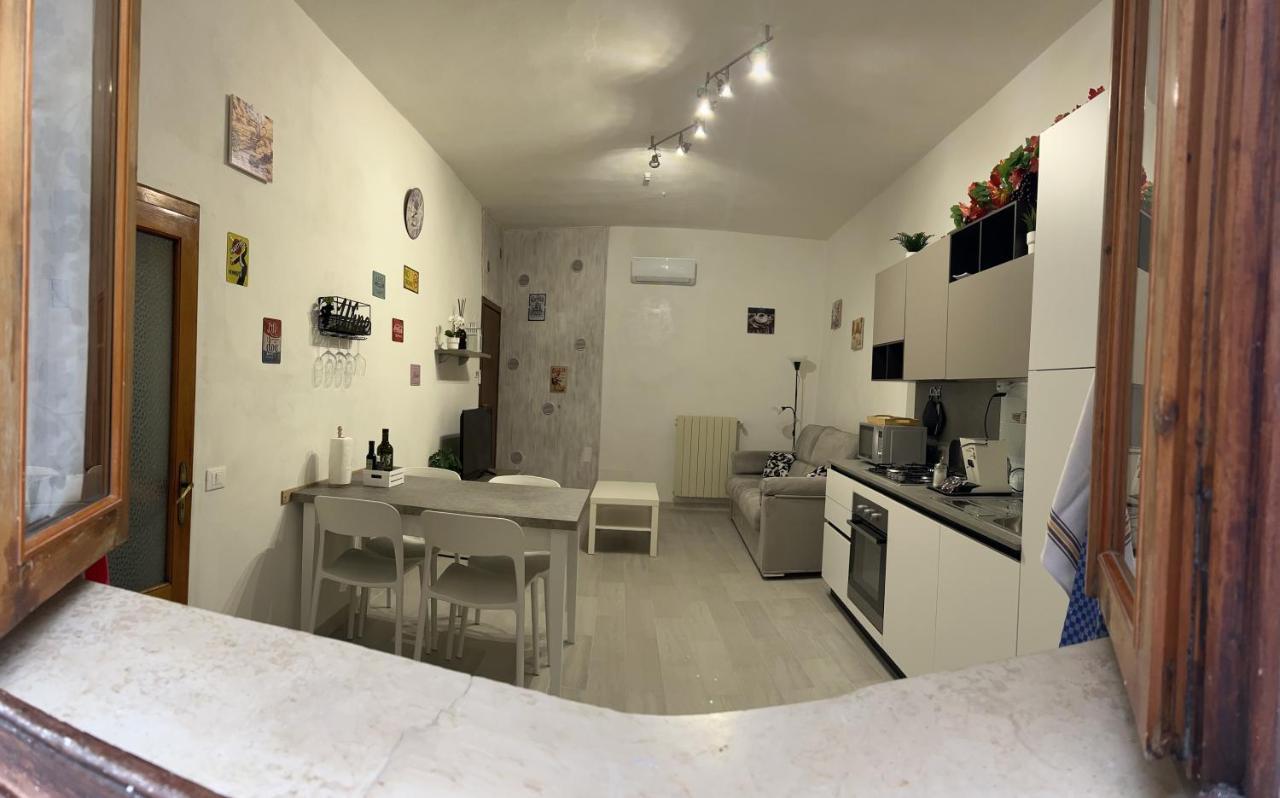 Benvenuti Da Linda E David Apartment Волтера Екстериор снимка